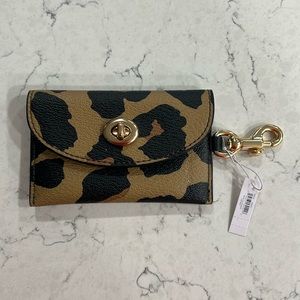 Coach Turnlock Card Case Leopard Print